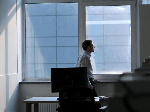 קריירה עם משמעות: למה יותר אנשים מחפשים עבודה שלא רק משלמת